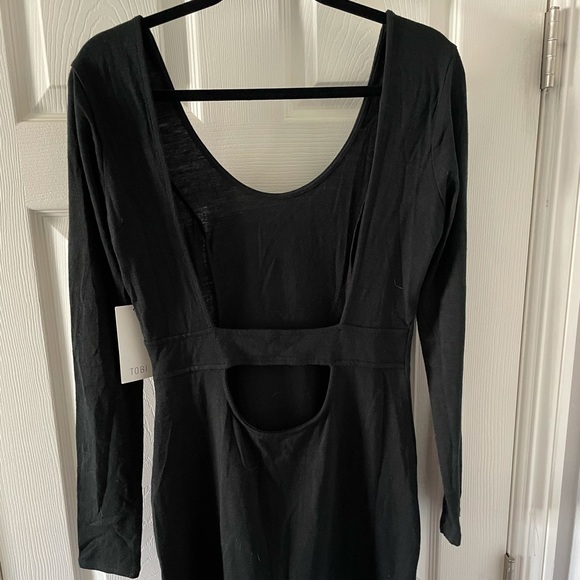 Tight black dress - Picture 2 of 4